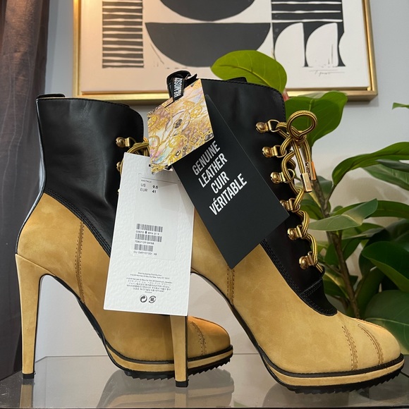 Moschino x H&M Limited Edition Leather Ankle Boots with Lacing - Picture 5 of 14